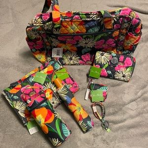 NWT Vera Bradley Jazzy Blooms Diaper Bag & Accessories